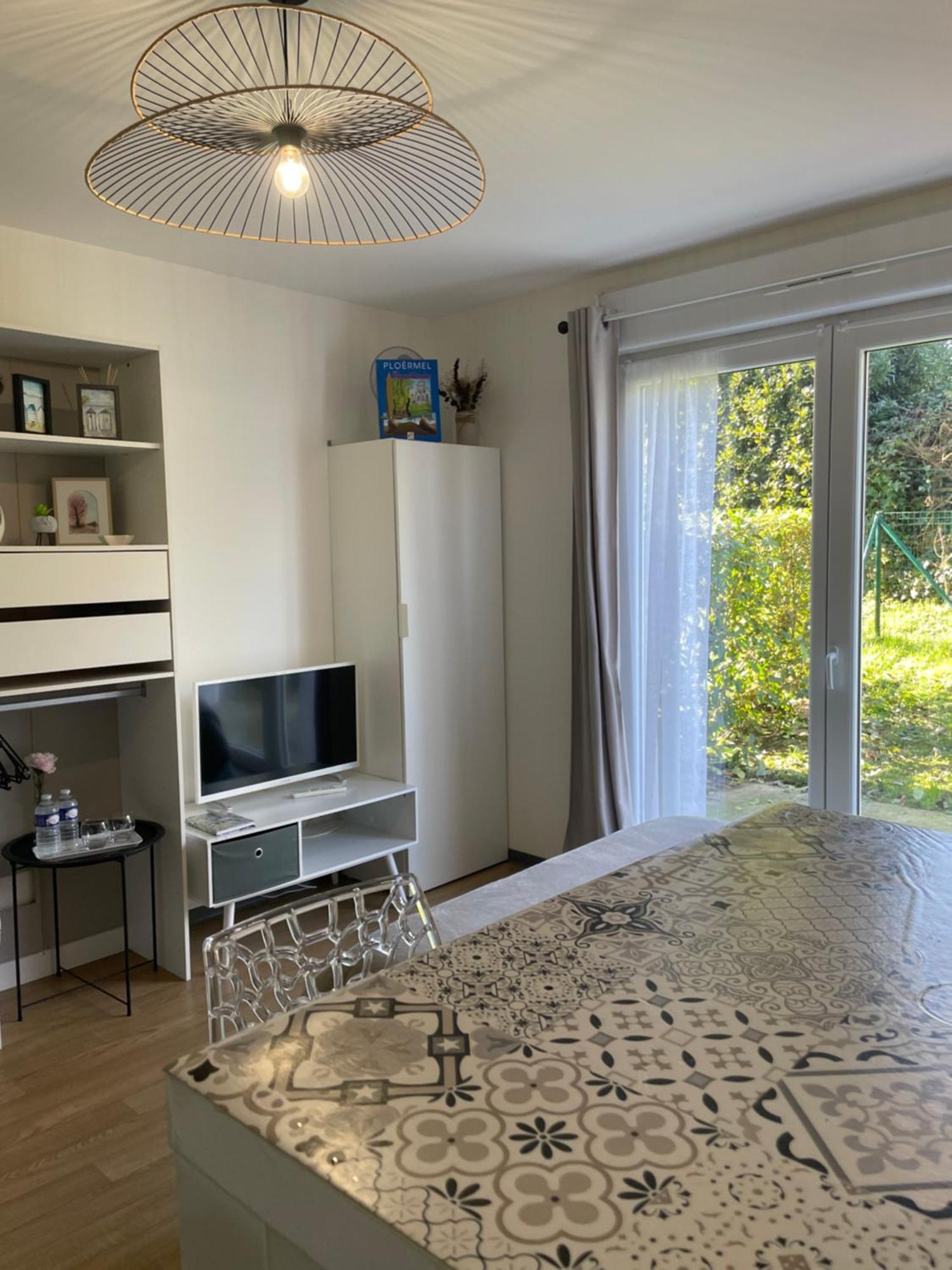 Le Jardin De Broceliande Apartment Ploërmel Exterior foto