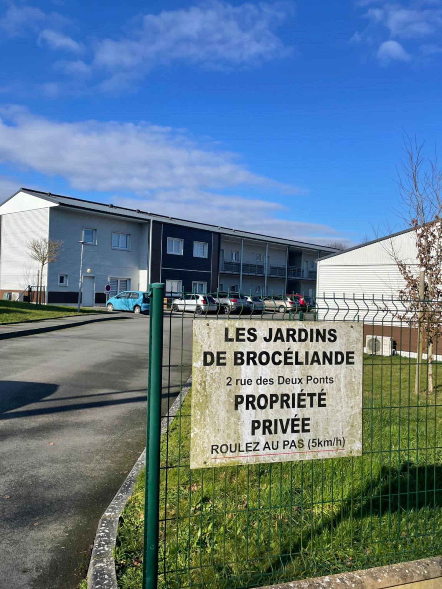Le Jardin De Broceliande Apartment Ploërmel Exterior foto
